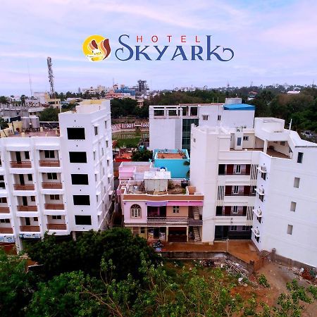 Hotel Skyark Канякумари Екстериор снимка