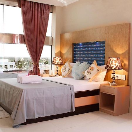 Hotel Skyark Канякумари Екстериор снимка