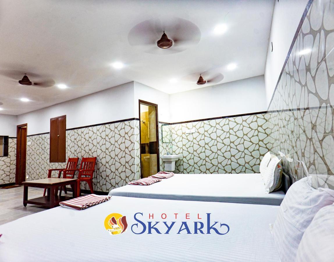Hotel Skyark Канякумари Екстериор снимка