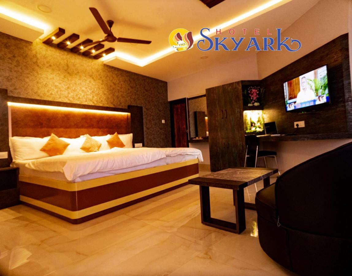 Hotel Skyark Канякумари Екстериор снимка