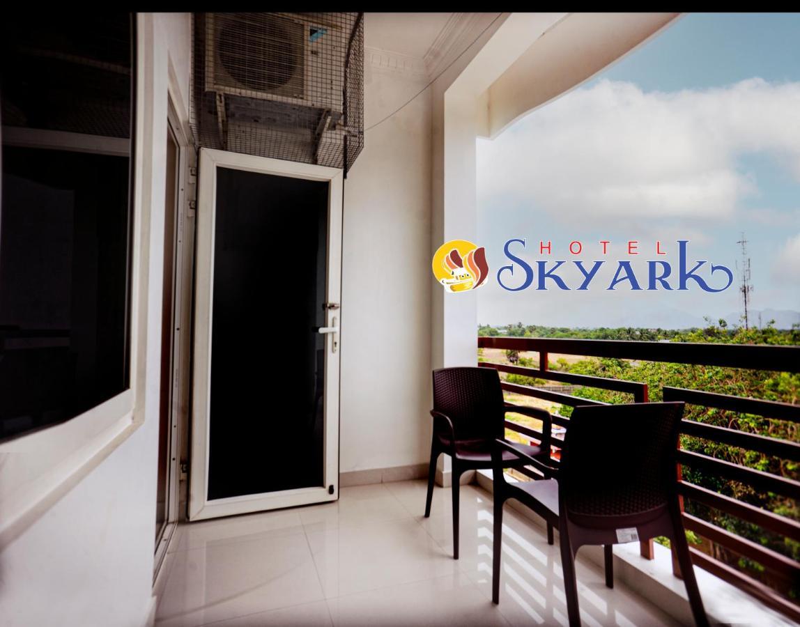 Hotel Skyark Канякумари Екстериор снимка