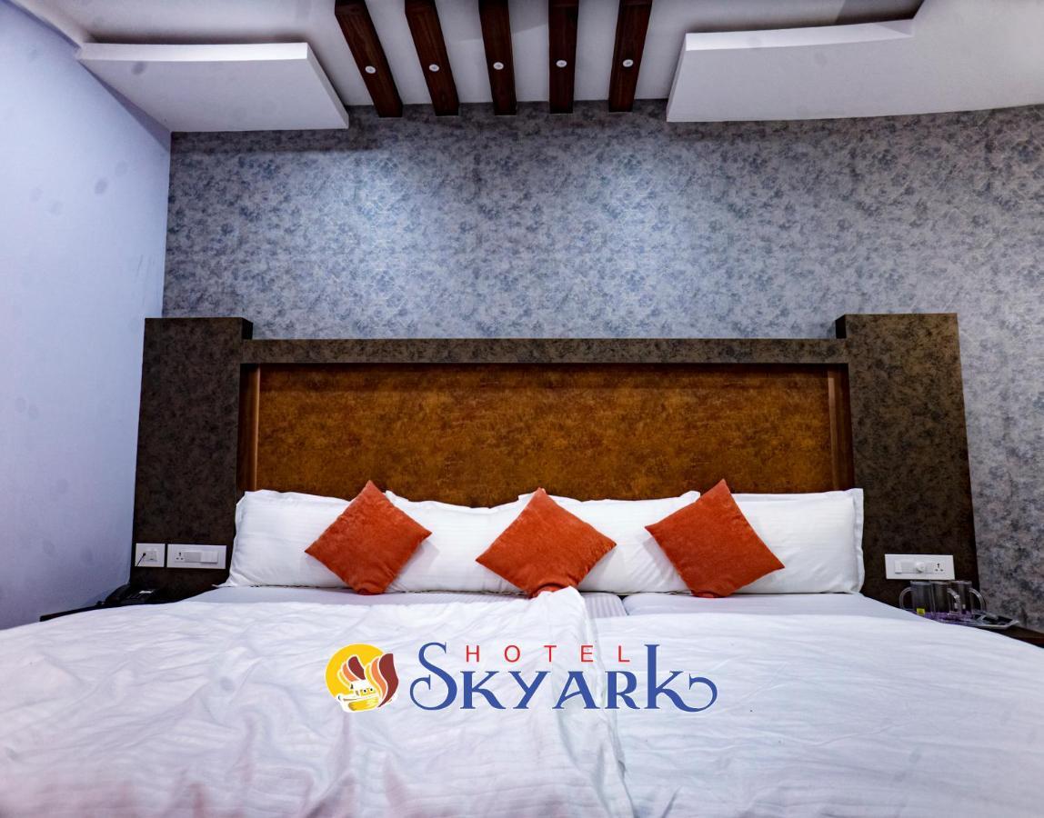 Hotel Skyark Канякумари Екстериор снимка
