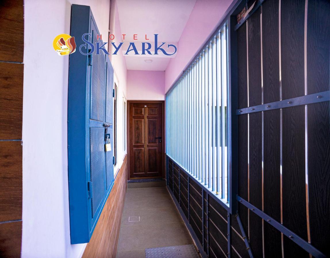 Hotel Skyark Канякумари Екстериор снимка