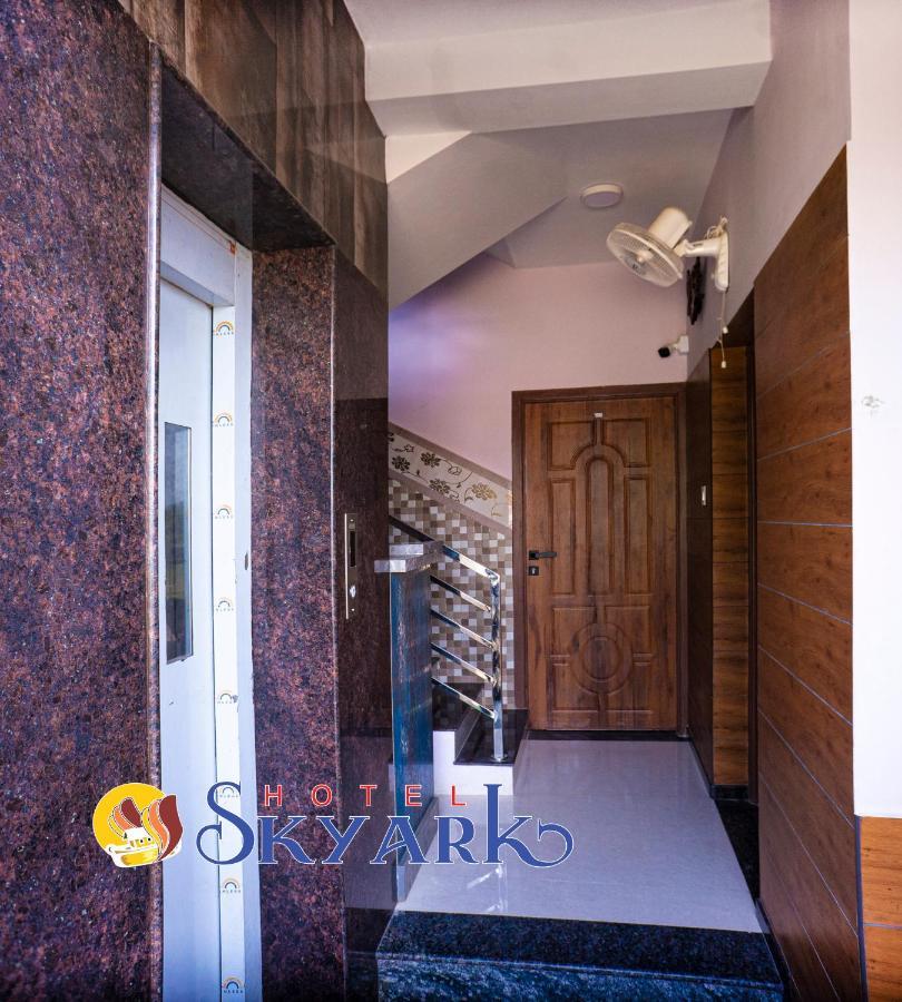 Hotel Skyark Канякумари Екстериор снимка
