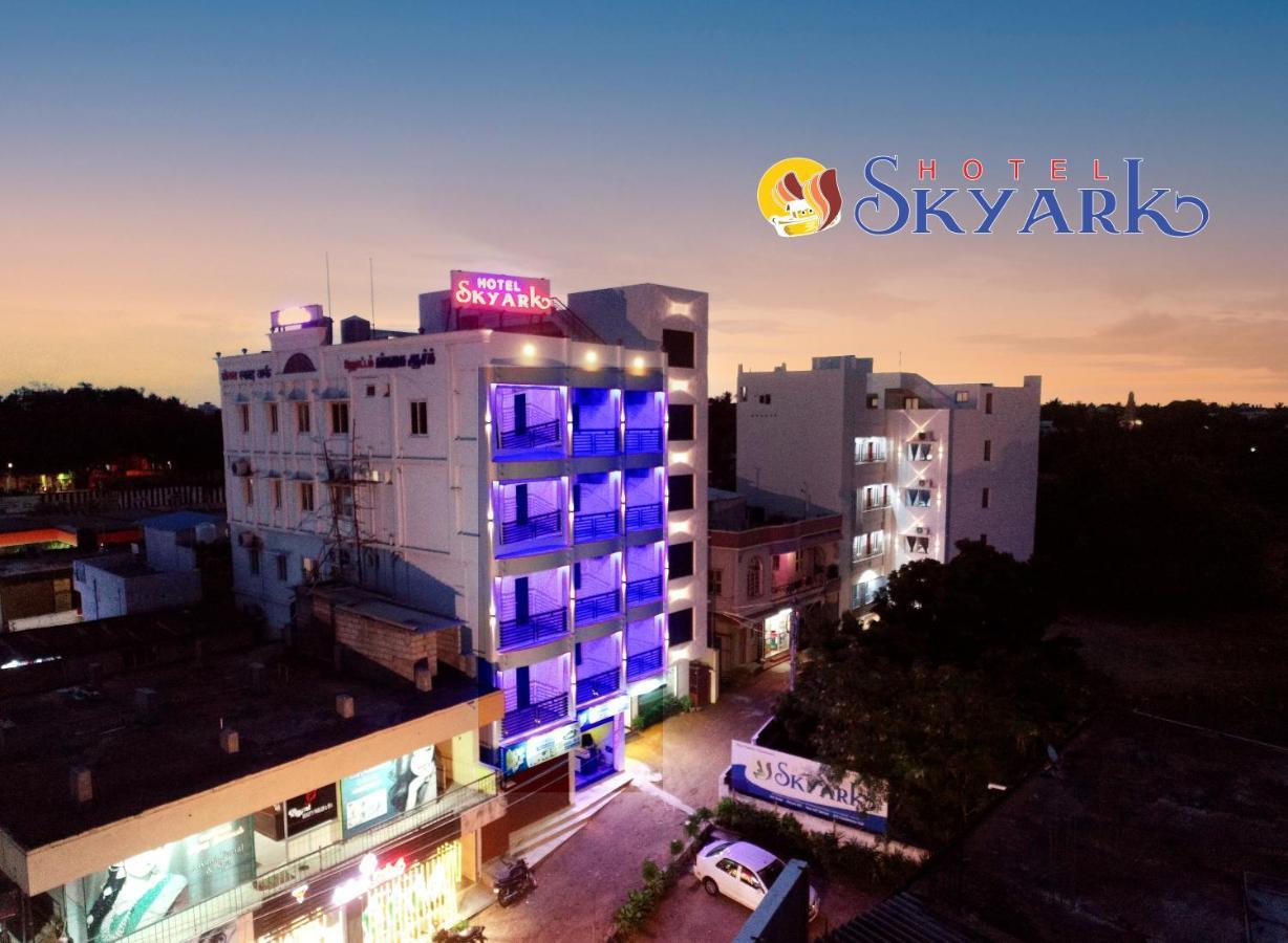 Hotel Skyark Канякумари Екстериор снимка