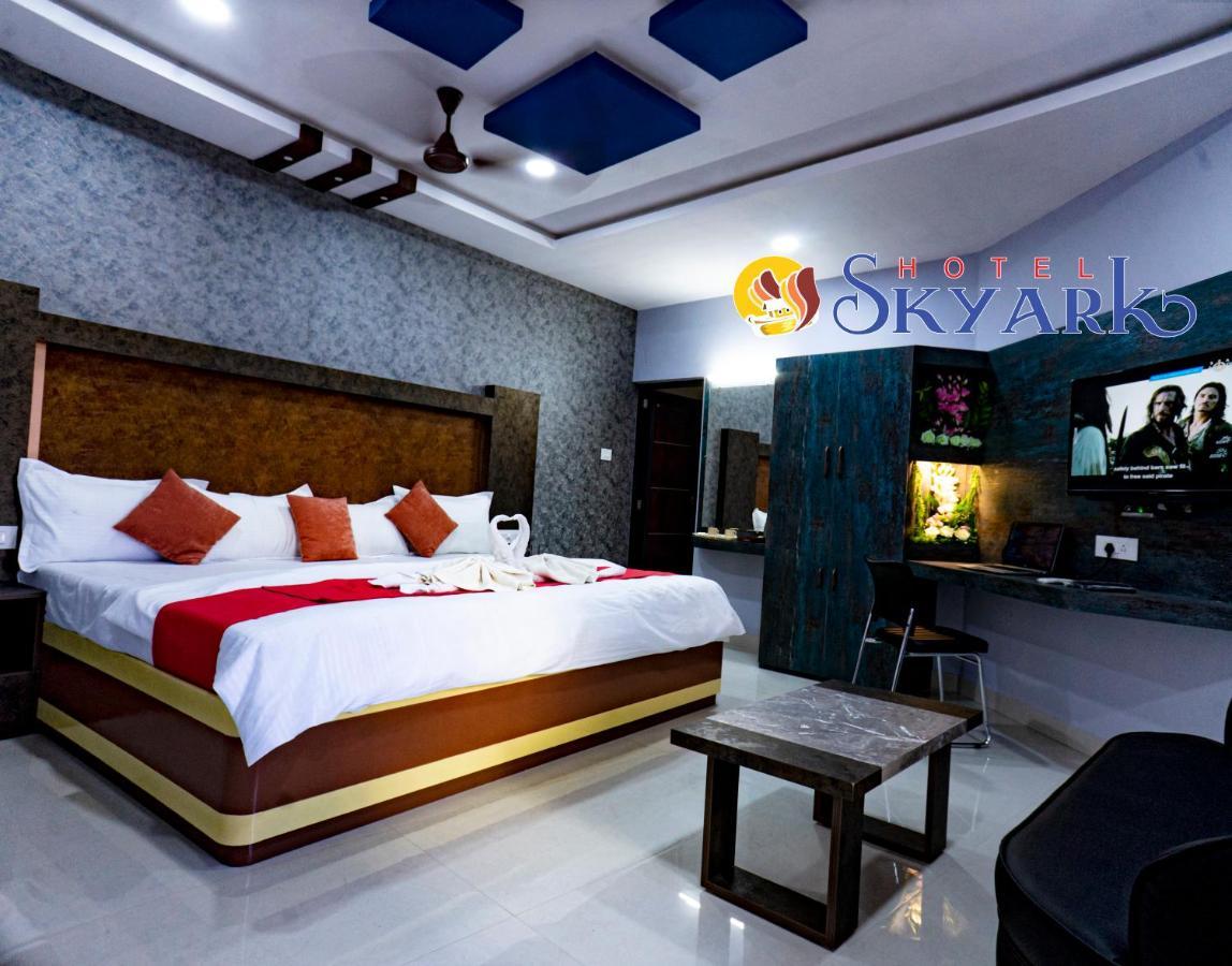 Hotel Skyark Канякумари Екстериор снимка