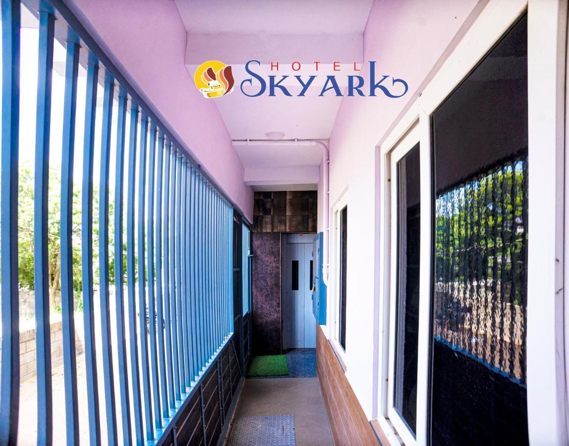 Hotel Skyark Канякумари Екстериор снимка