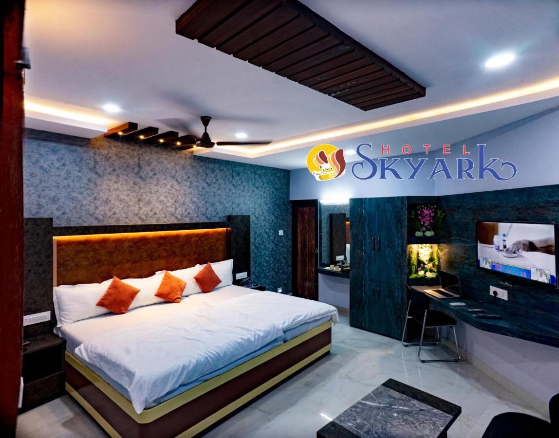 Hotel Skyark Канякумари Екстериор снимка