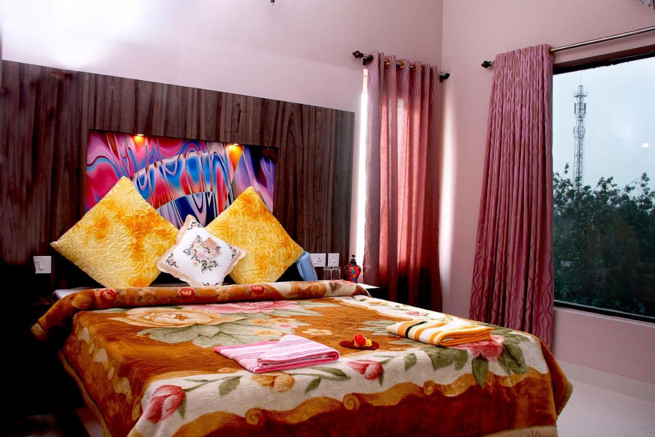 Hotel Skyark Канякумари Екстериор снимка