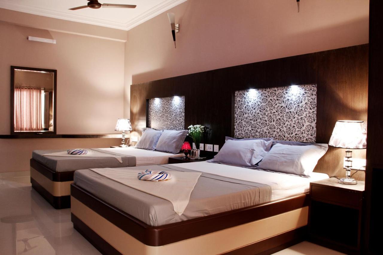 Hotel Skyark Канякумари Екстериор снимка