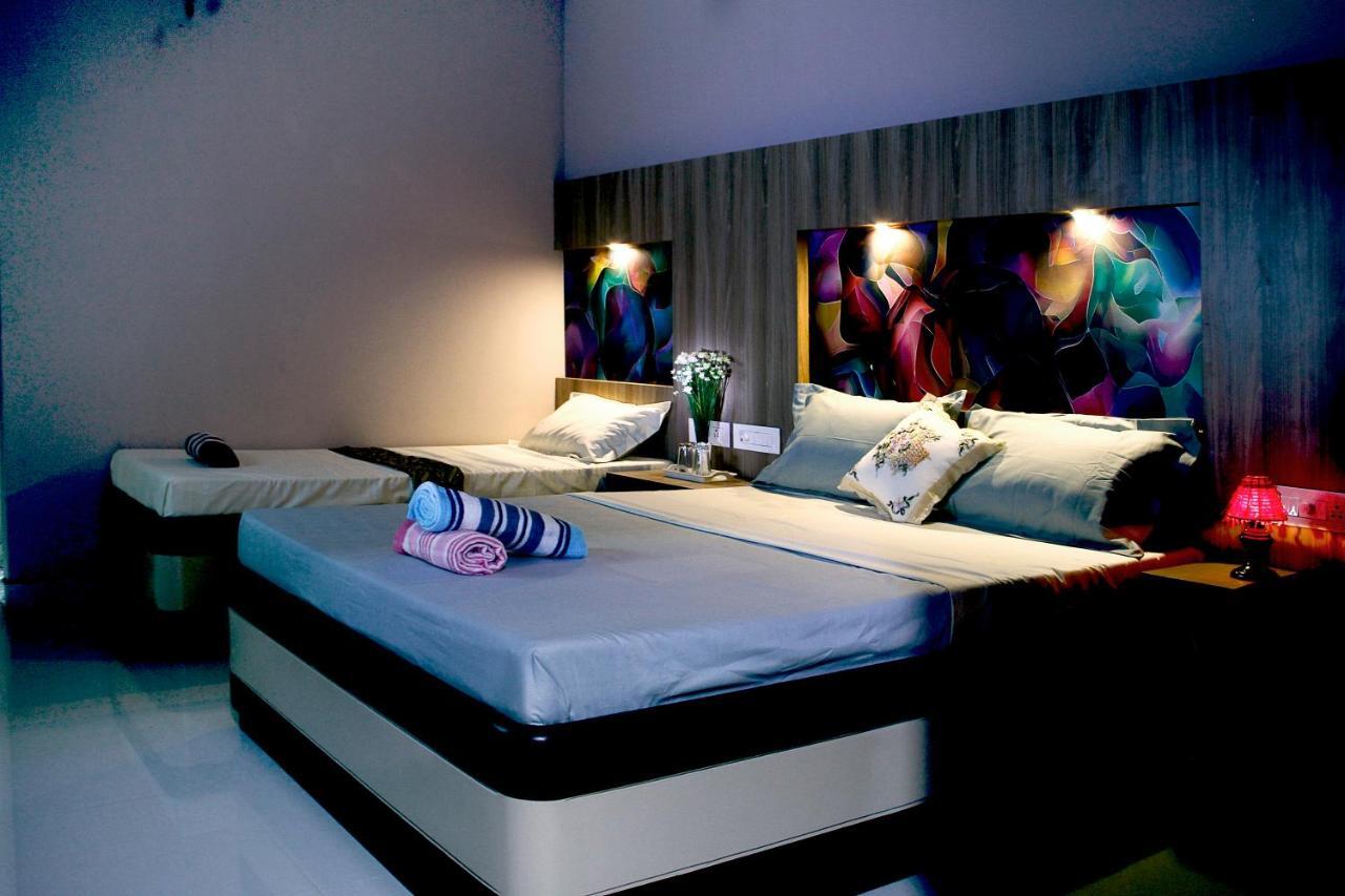 Hotel Skyark Канякумари Екстериор снимка