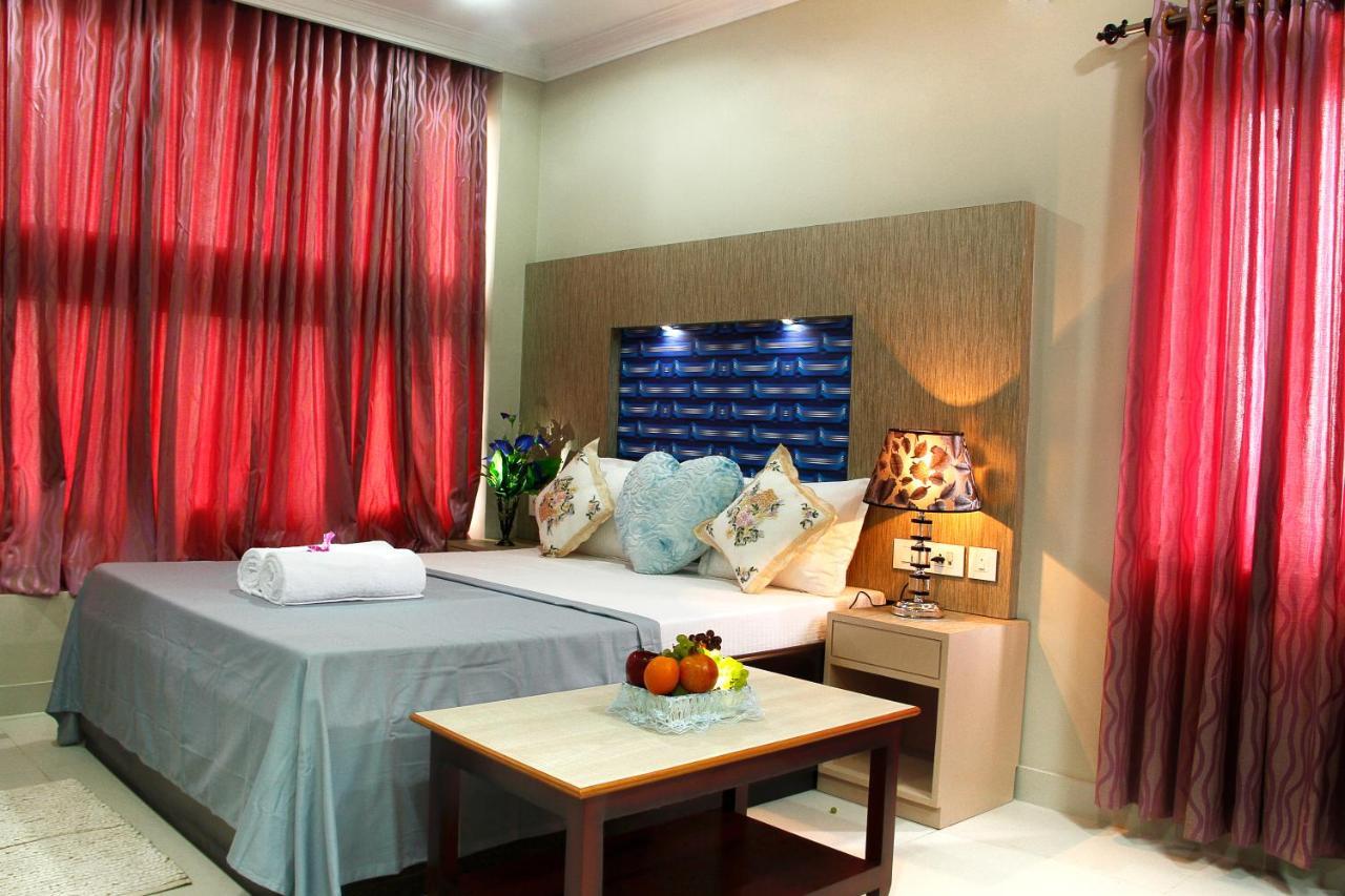 Hotel Skyark Канякумари Екстериор снимка